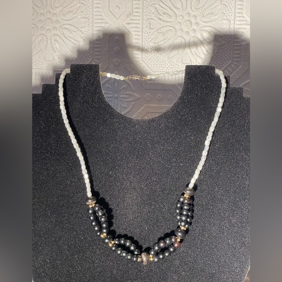 Vintage 1970's Faux Hematite Rice Pearl Twisted Bead Necklace - Picture 3 of 9